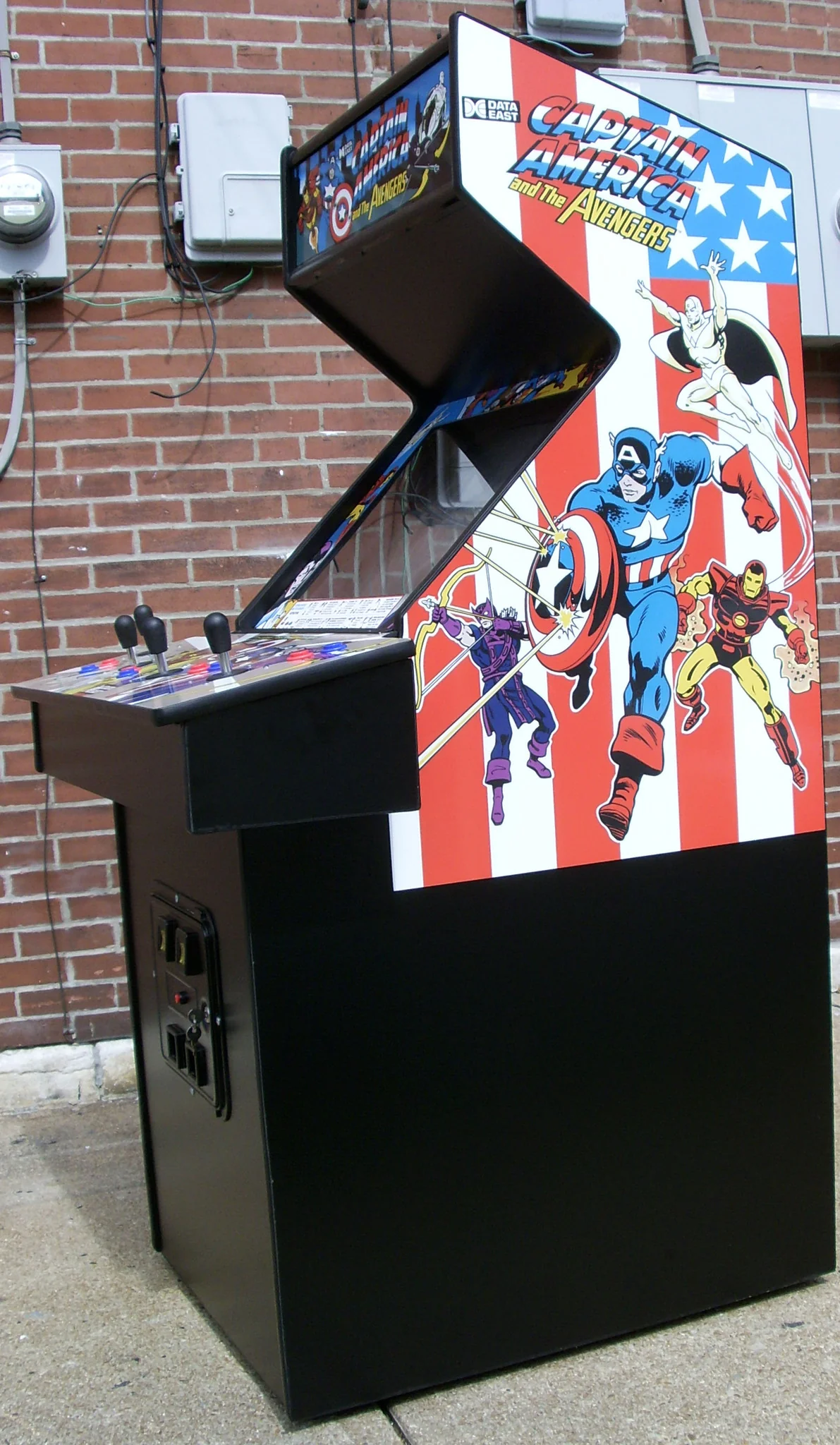 CAPTAIN AMERICA ARCADE WITH A LOTS OF NEW PARTS- EXTRA SHARP-New Parts, Heavy Duty, Coin Operated, Commercial Grade With Free Play Option - Image 3