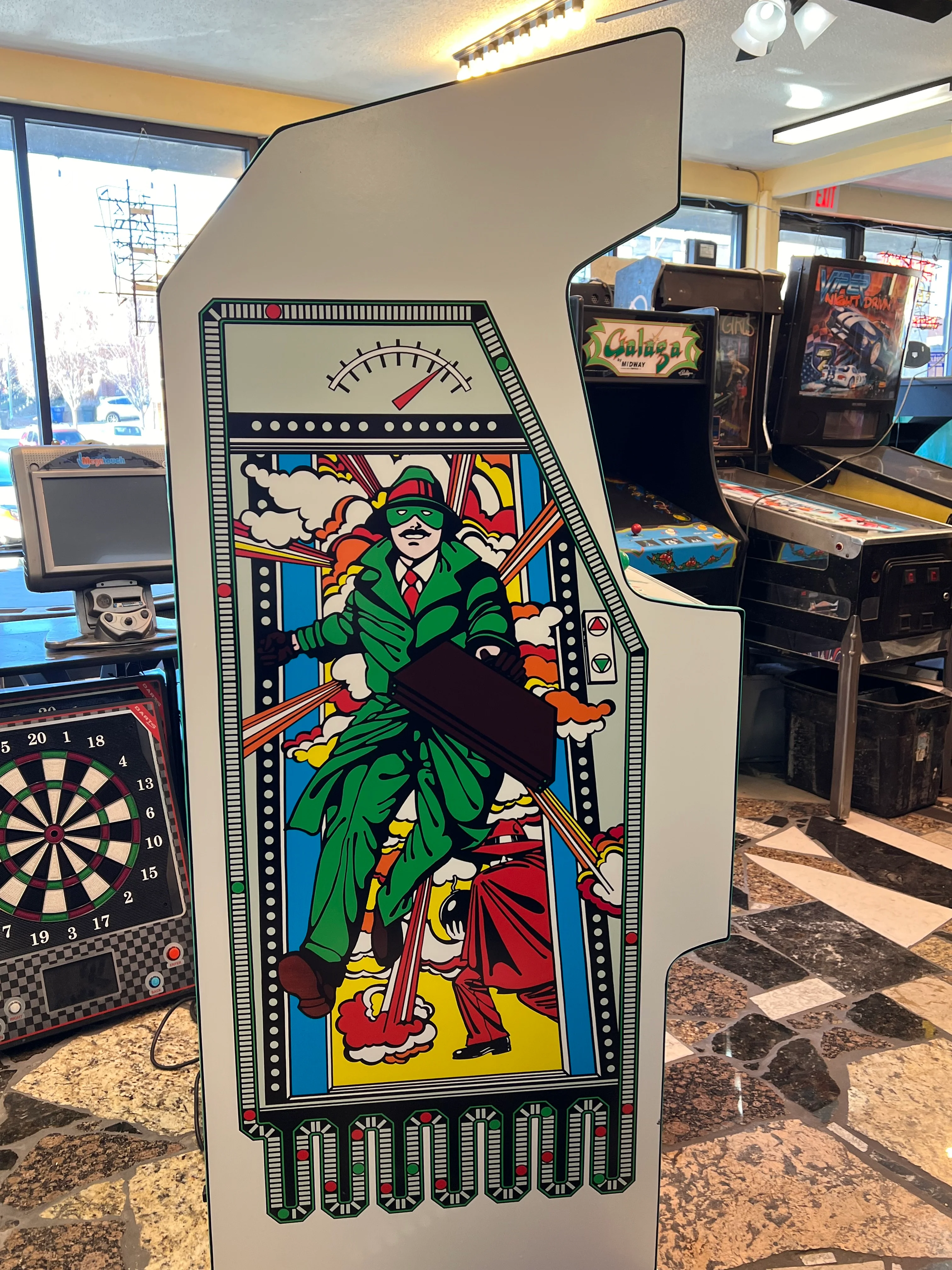 CLOAK AND DAGGER WITH ALL NEW PARTS- HEAVY DUTY, COIN OPERATED, COMMERCIAL GRADE WITH FREE PLAY OPTION - Image 2