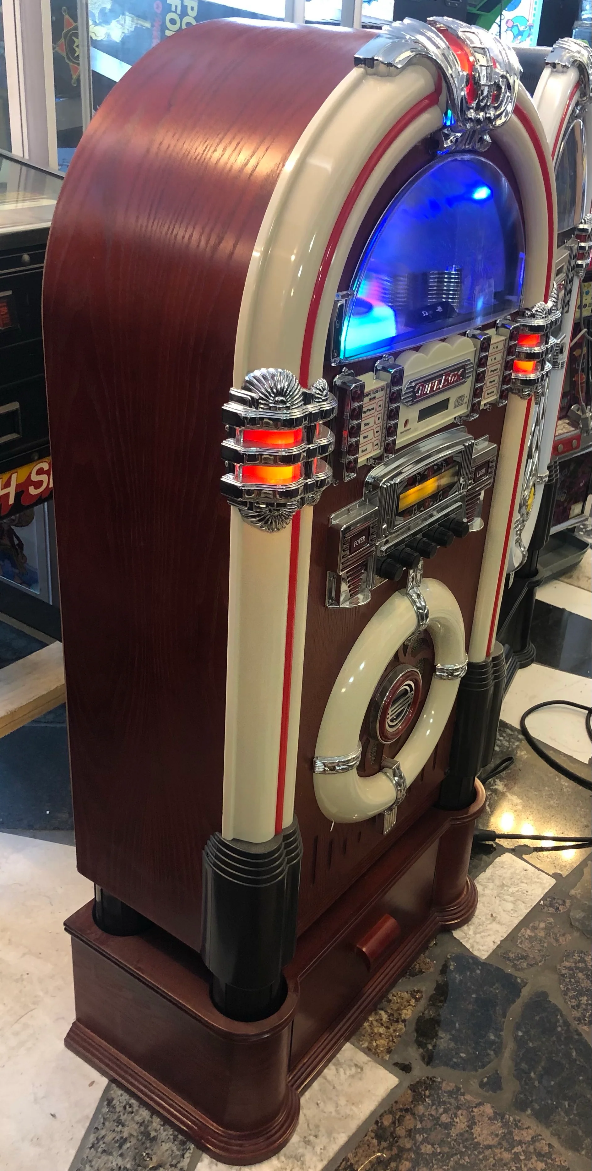 Iplay Juke Box Model A, non-coin op, great for homes and business, free shipping-HEAVY DUTY,  COMMERCIAL GRADE - Image 3