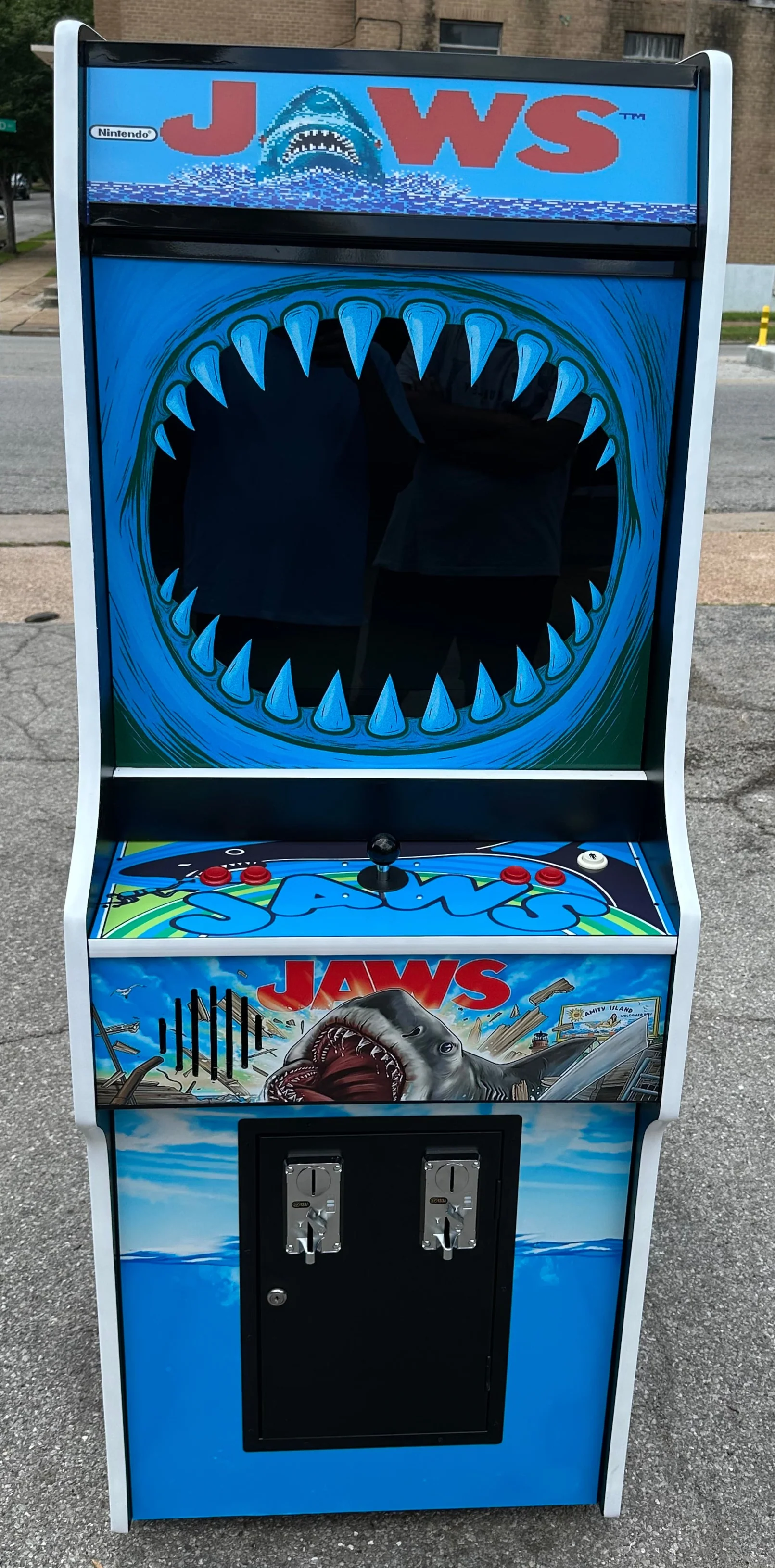 JAWS LE Arcade with lots of new parts-Looks new, extra sharp-HEAVY DUTY, COIN OPERATED, COMMERCIAL GRADE WITH FREE PLAY OPTION - Image 5