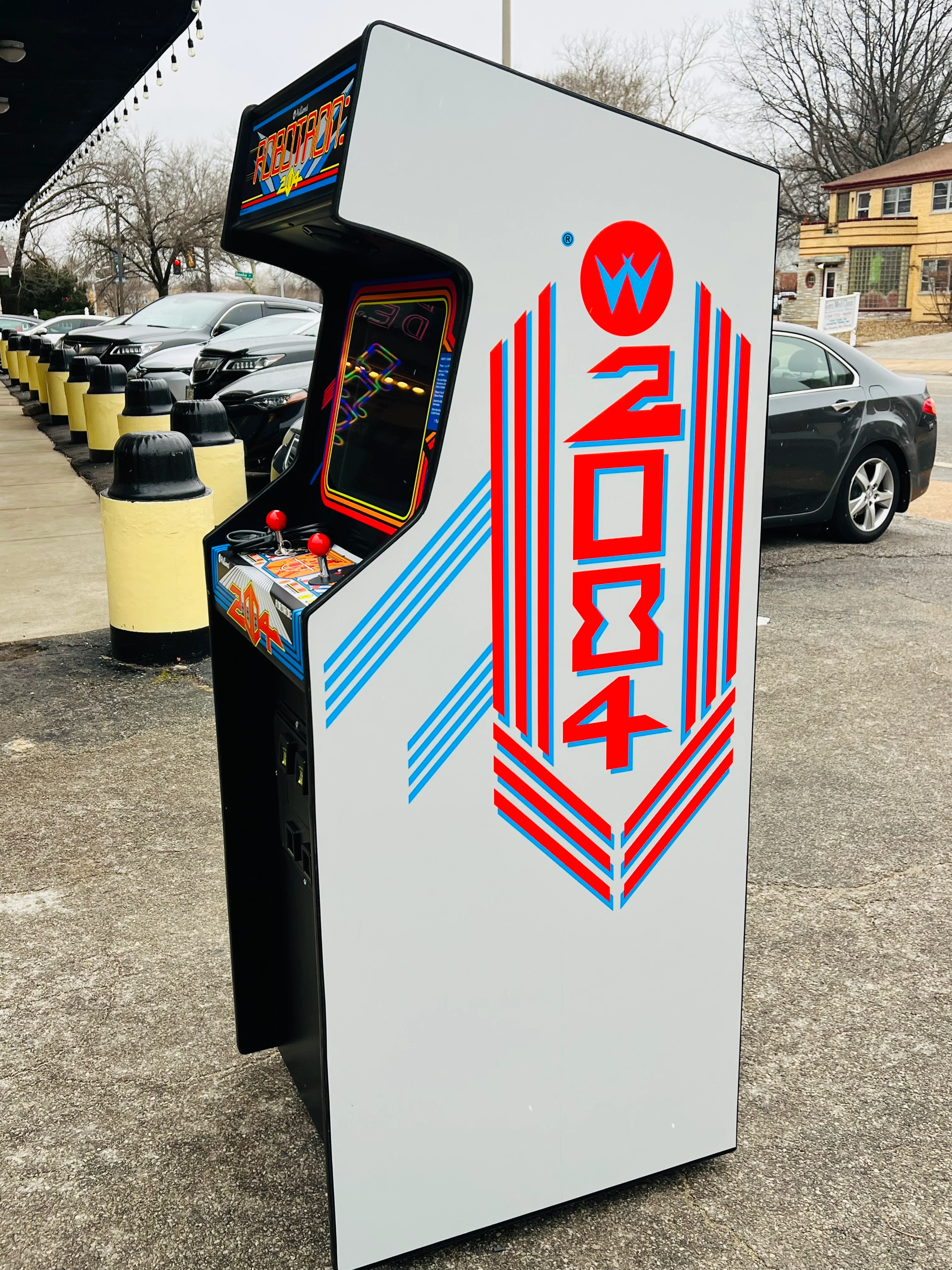 Robotron Arcade With Lots Of New Parts, Extra Sharp-HEAVY DUTY, COIN OPERATED, COMMERCIAL GRADE WITH FREE PLAY OPTION - Image 8