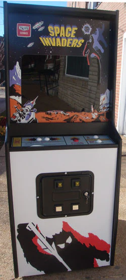 SPACE INVADERS ARCADE GAME WITH LOTS OF NEW PARTA-HEAVY DUTY, COIN OPERATED, COMMERCIAL GRADE WITH FREE PLAY OPTION - Image 3